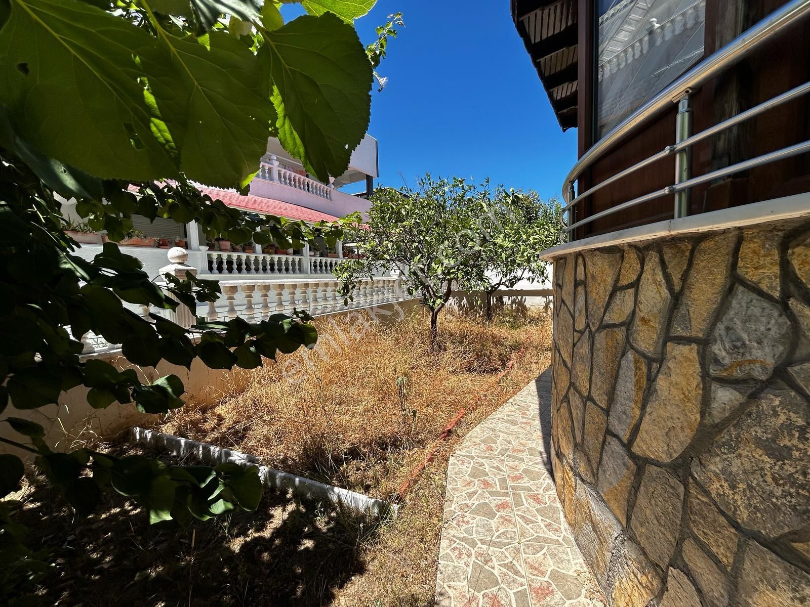 Fener' De Denıze 50 M Mesafede Tam Müstakıl Bahçelı Satılık Vılla - Görsel 9