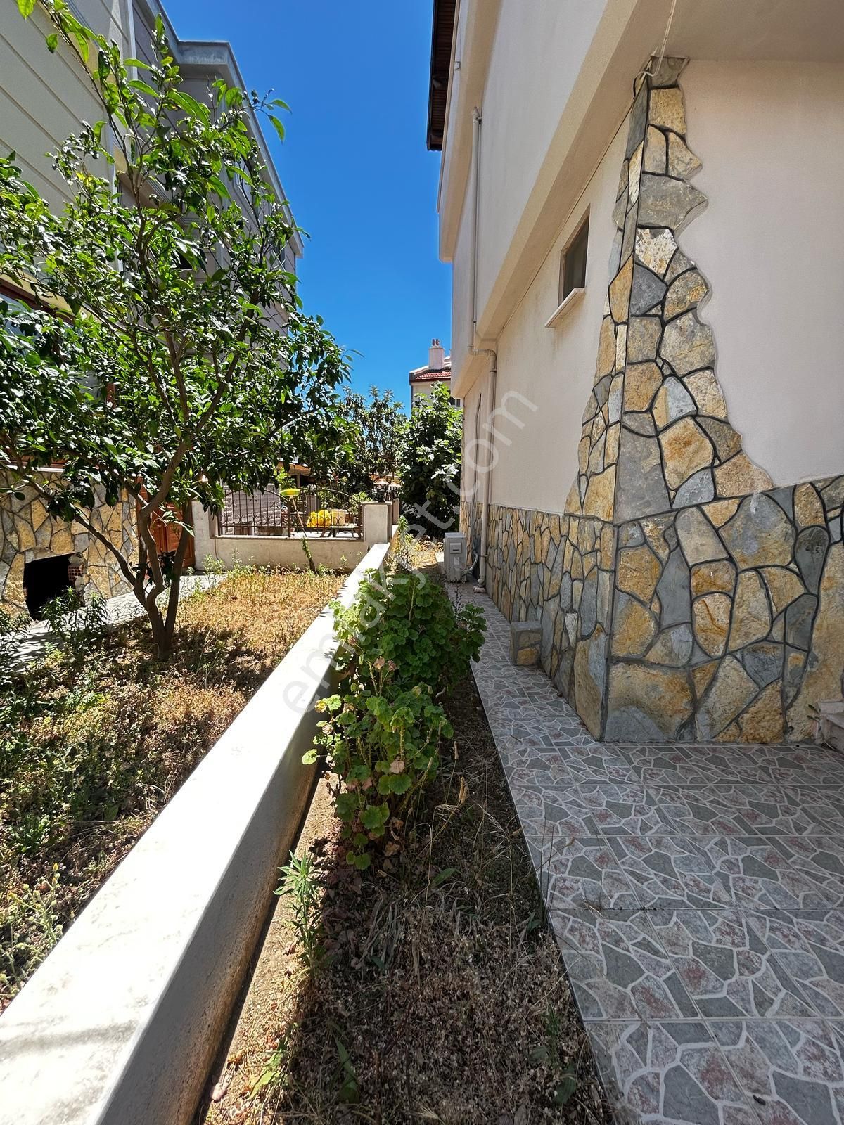 Fener' De Denıze 50 M Mesafede Tam Müstakıl Bahçelı Satılık Vılla - Görsel 3