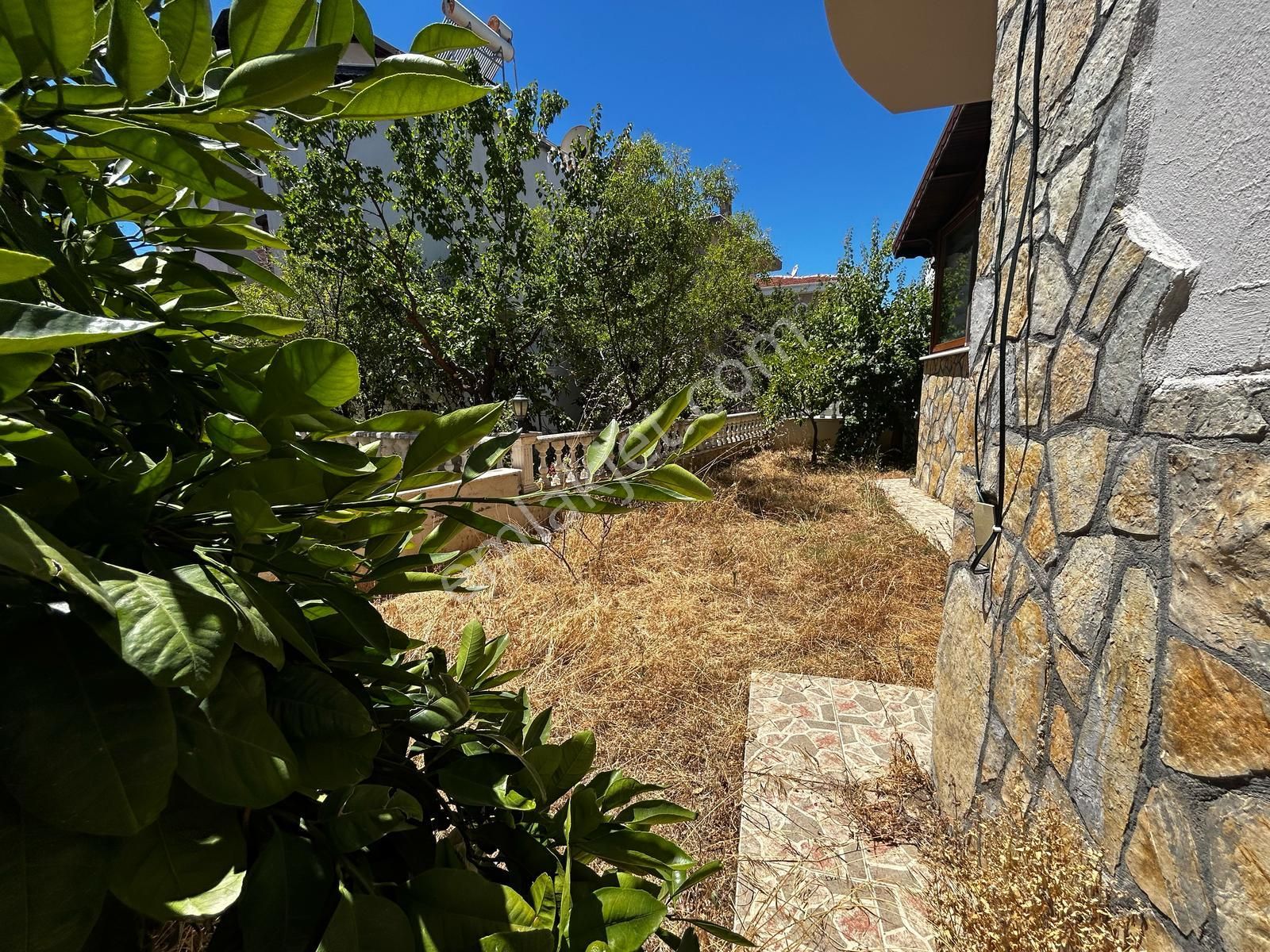 Fener' De Denıze 50 M Mesafede Tam Müstakıl Bahçelı Satılık Vılla - Görsel 7