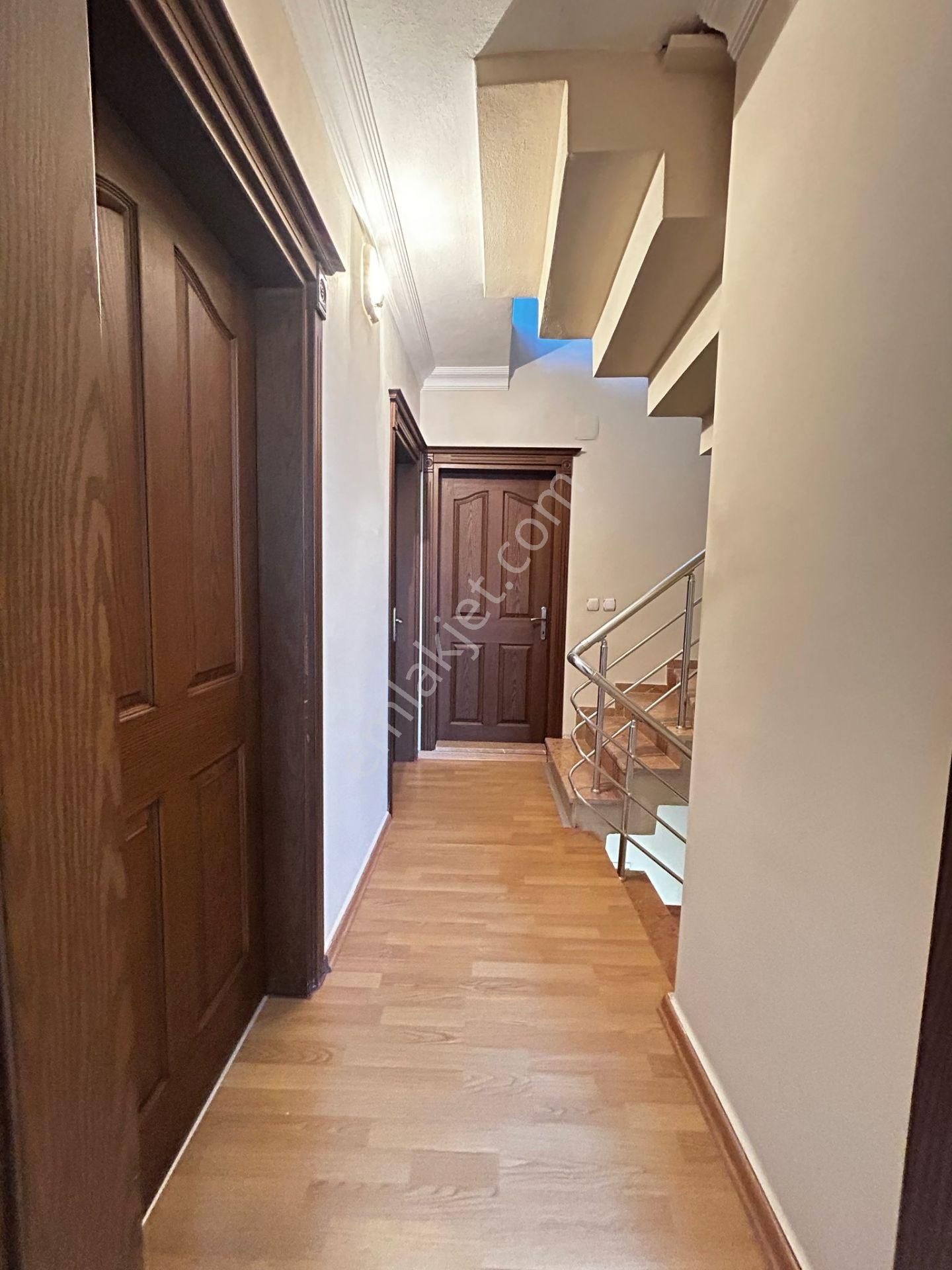 Fener' De Denıze 50 M Mesafede Tam Müstakıl Bahçelı Satılık Vılla - Görsel 21