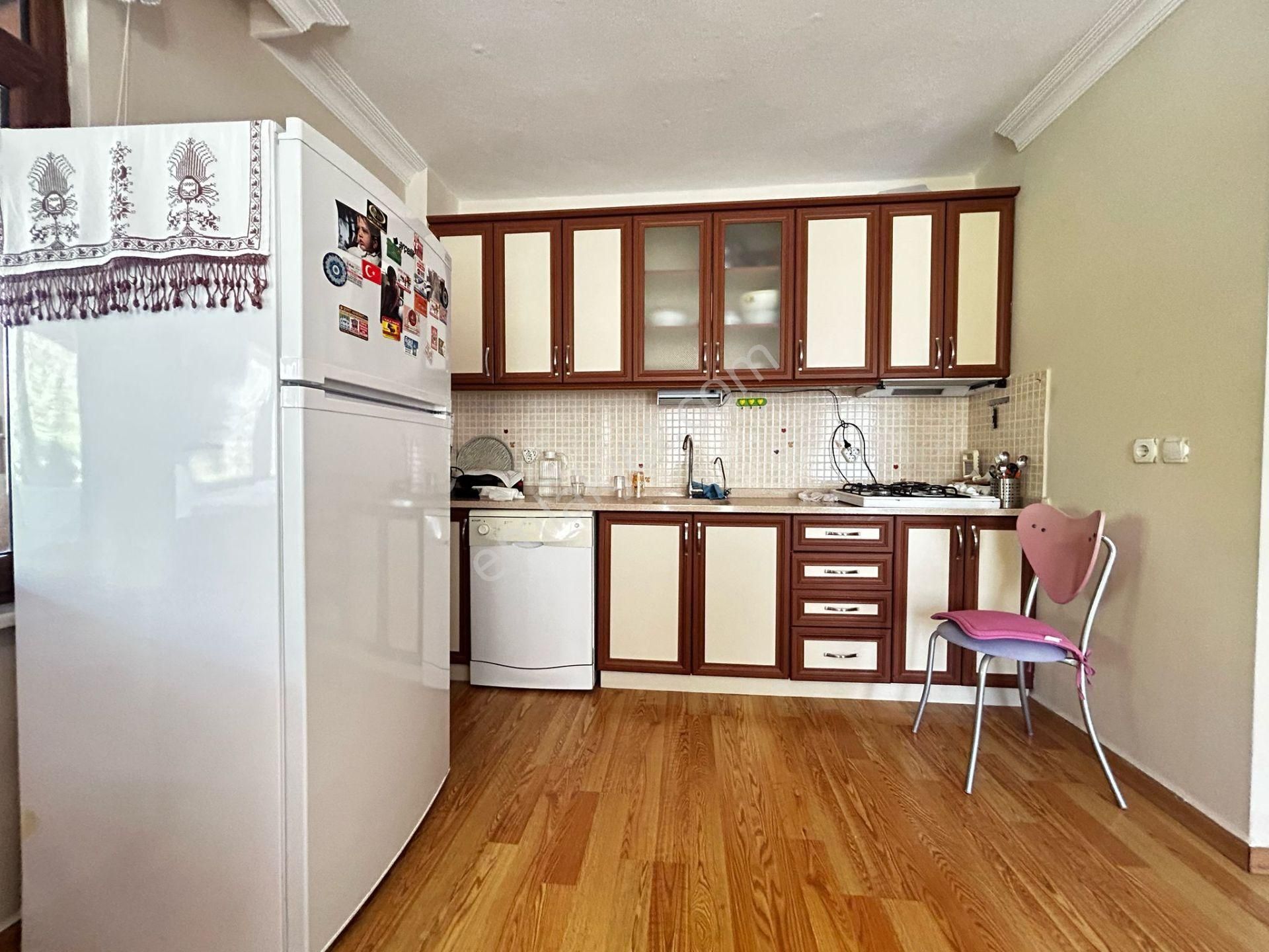 Fener' De Denıze 50 M Mesafede Tam Müstakıl Bahçelı Satılık Vılla - Görsel 15