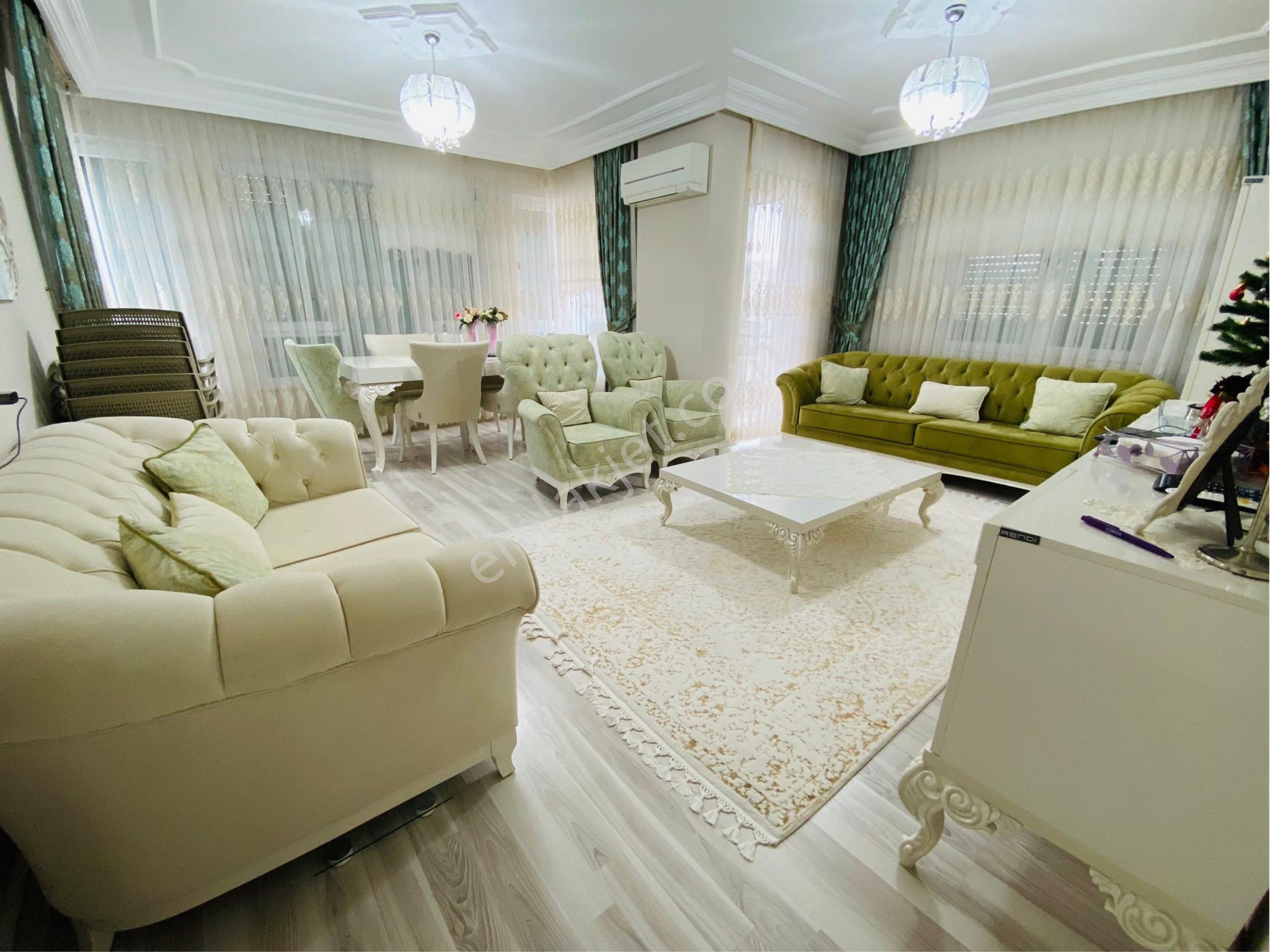 Antalya Konyaaltı Pınarbaşı Mahallesinde Merkezi Konumda Satılık 3+1 Daire