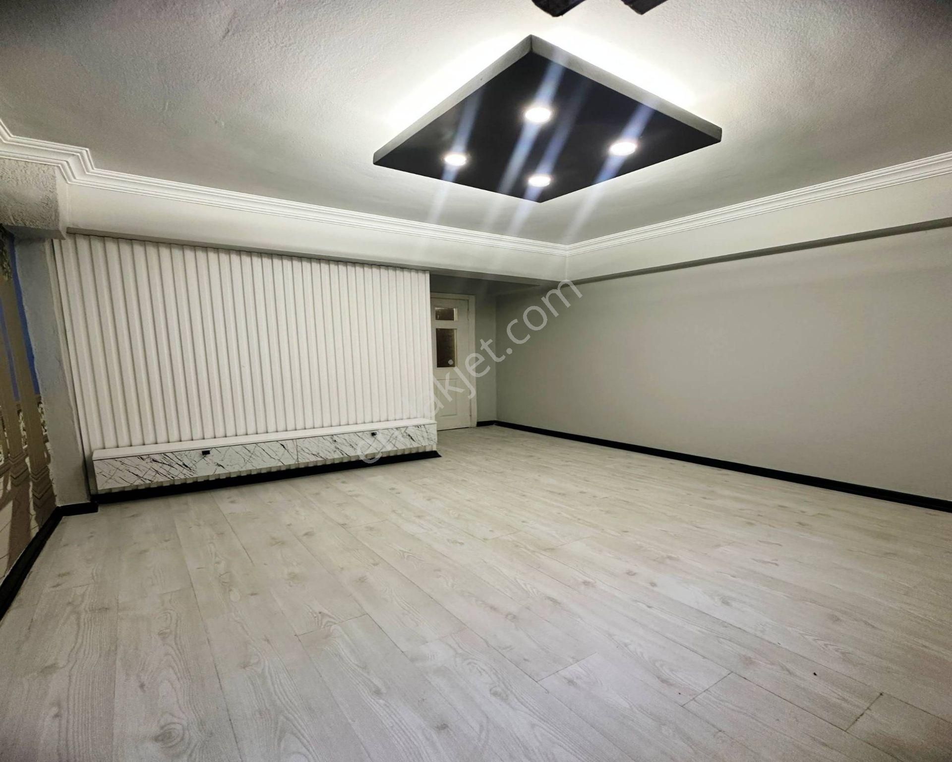 Uygun Fiyatlı Şık Tasarımlı 2+1 Giriş Kat Kaçmaz - Görsel 3