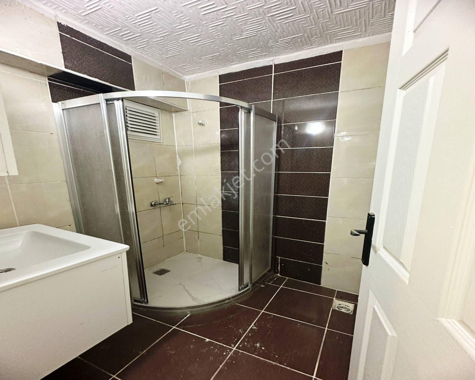 Uygun Fiyatlı Şık Tasarımlı 2+1 Giriş Kat Kaçmaz - Görsel 9