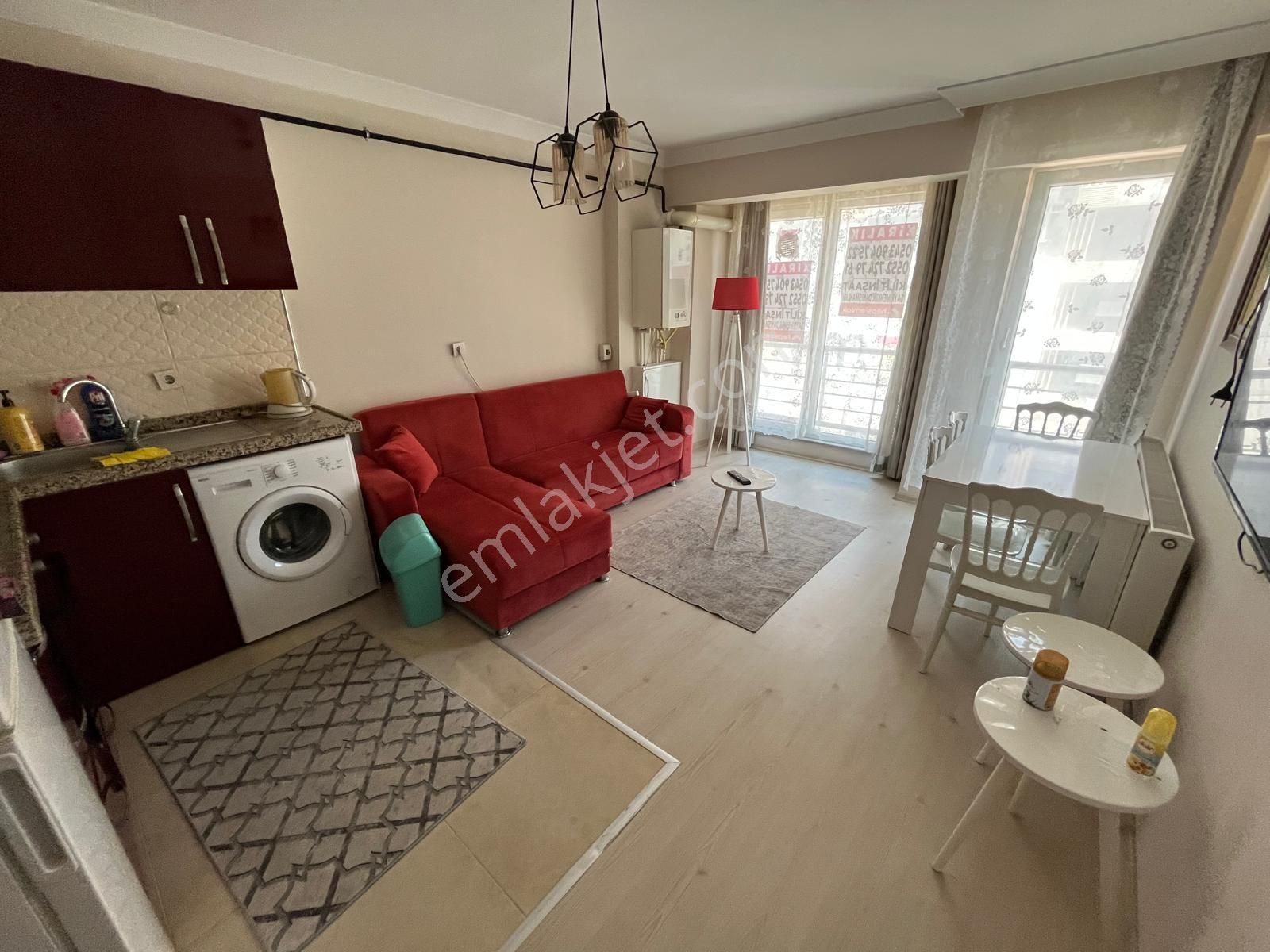 17 Eylül Mahallesi Atatürk Caddesinde 1+1 Eşyalı Kiralık Daire