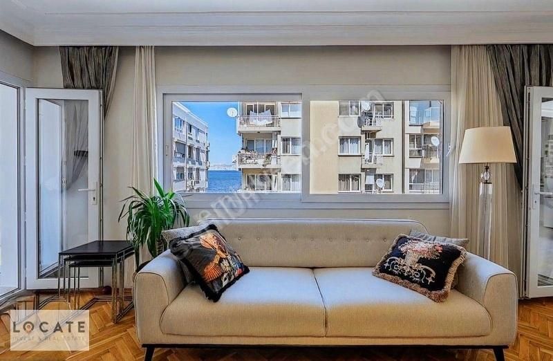 Locate'den Karataş Cadde'de Deniz Manzaralı Tadilatlı 3+1 Daire