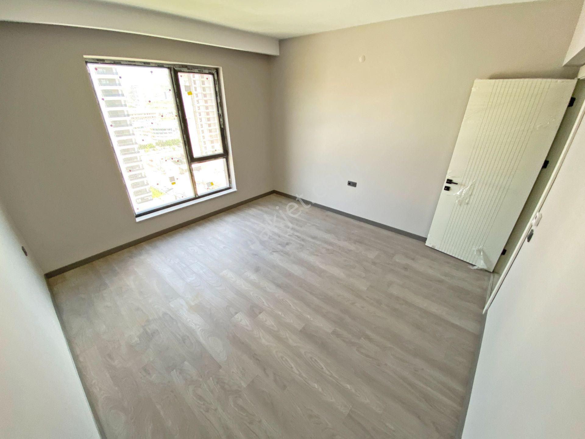 4+1 Ovacığın Göz Kamaştıran Projesi Bulvara Cephe Ada Mutfaklı - Görsel 20