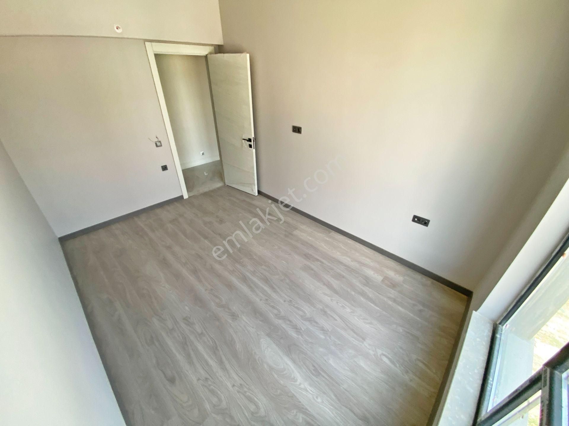 4+1 Ovacığın Göz Kamaştıran Projesi Bulvara Cephe Ada Mutfaklı - Görsel 24