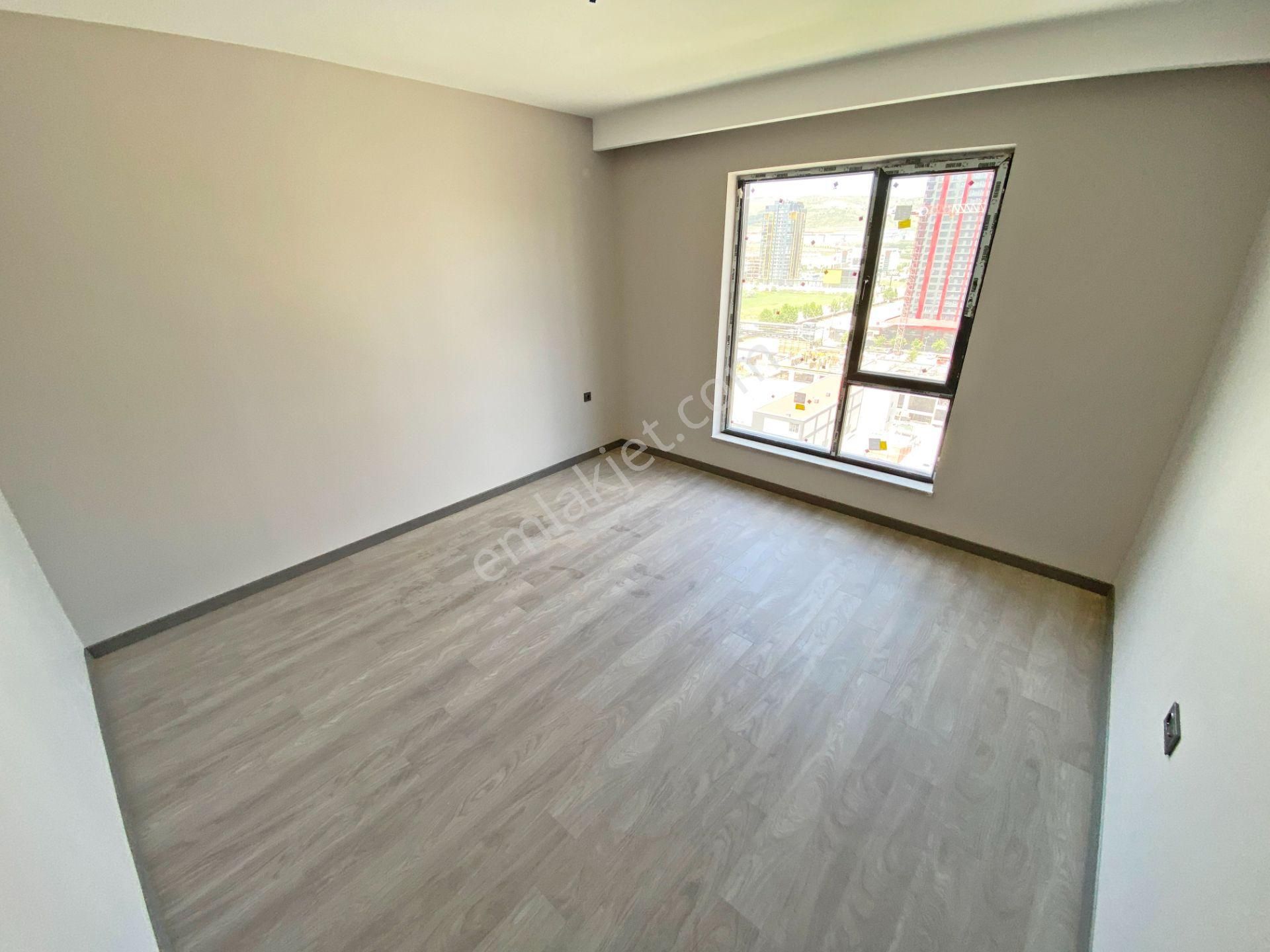 4+1 Ovacığın Göz Kamaştıran Projesi Bulvara Cephe Ada Mutfaklı - Görsel 17