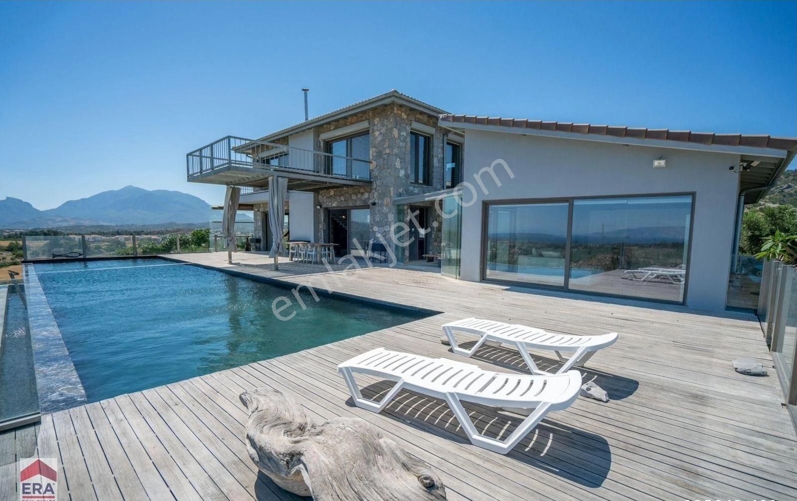 Datça Kızlanda 3833 M² Arazi İçinde Satılık 3+2 Villa