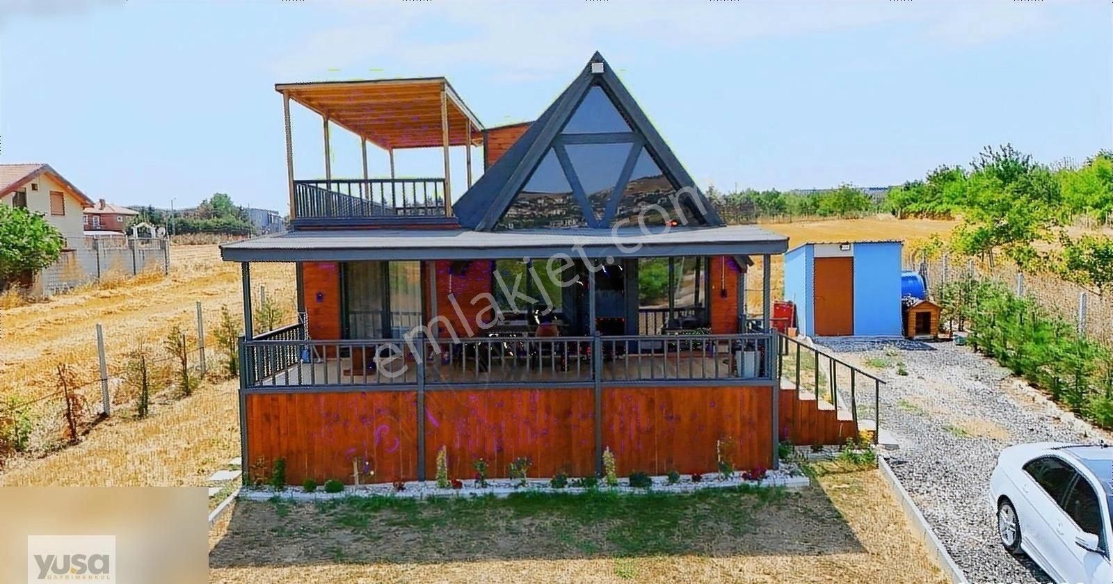 Çatalca Çakıl'da Tek Tapu 2025m2 Ev Ve Arsa