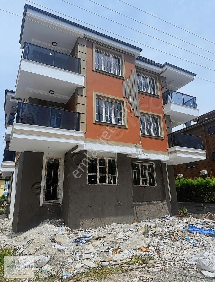 Hürriyet Mah. 2+1 Bahçe Nizam Satılık Lüks Daireler.