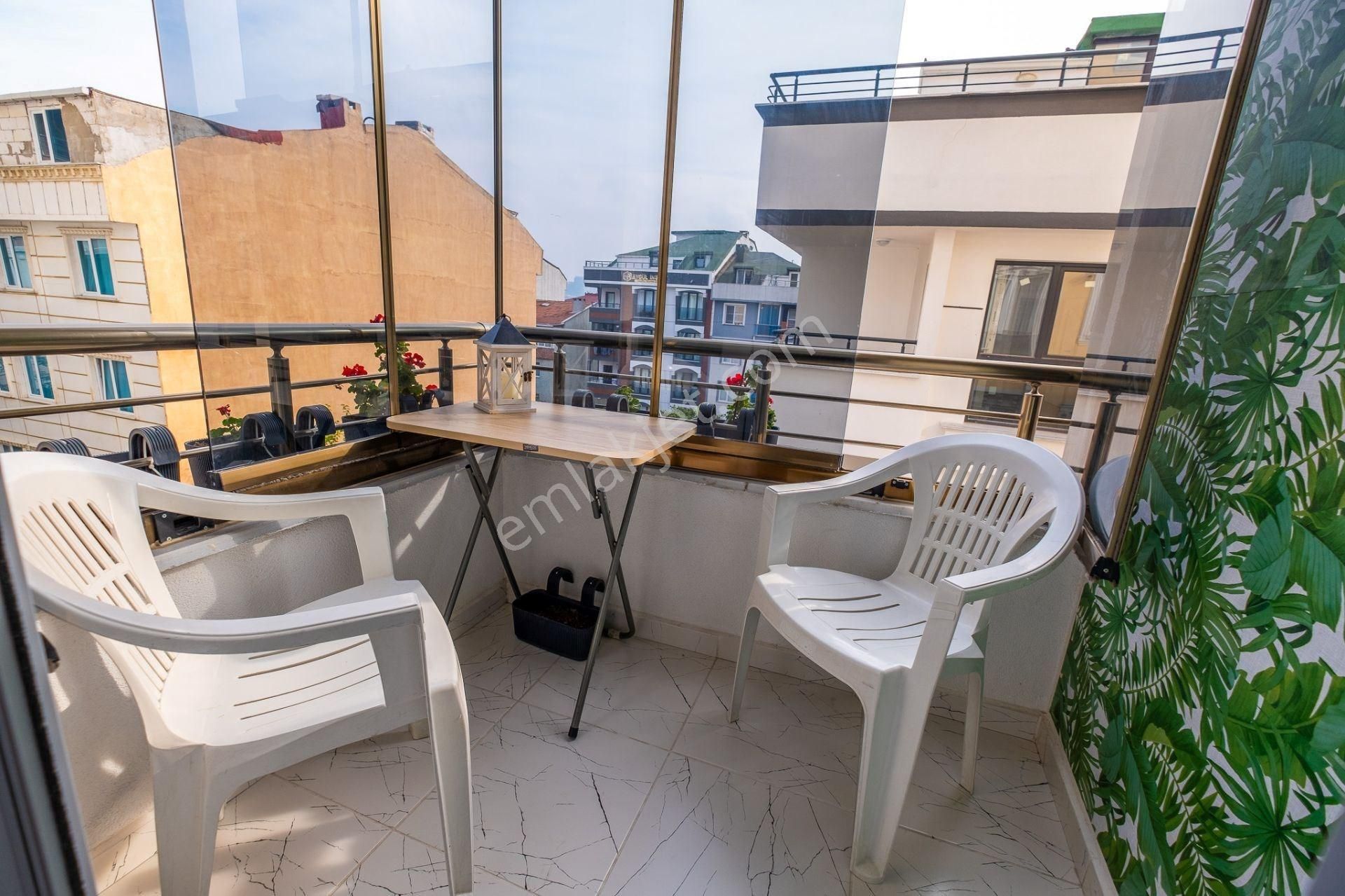Metrobüse Yürüme Mesafesi Kiralık 2+1 Daire