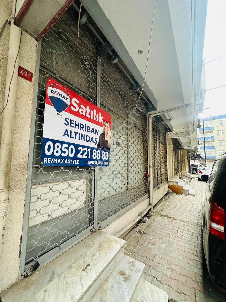 Ahmet Yesevi Caddesine Cephe 2 Katlı Satılık Dükkan