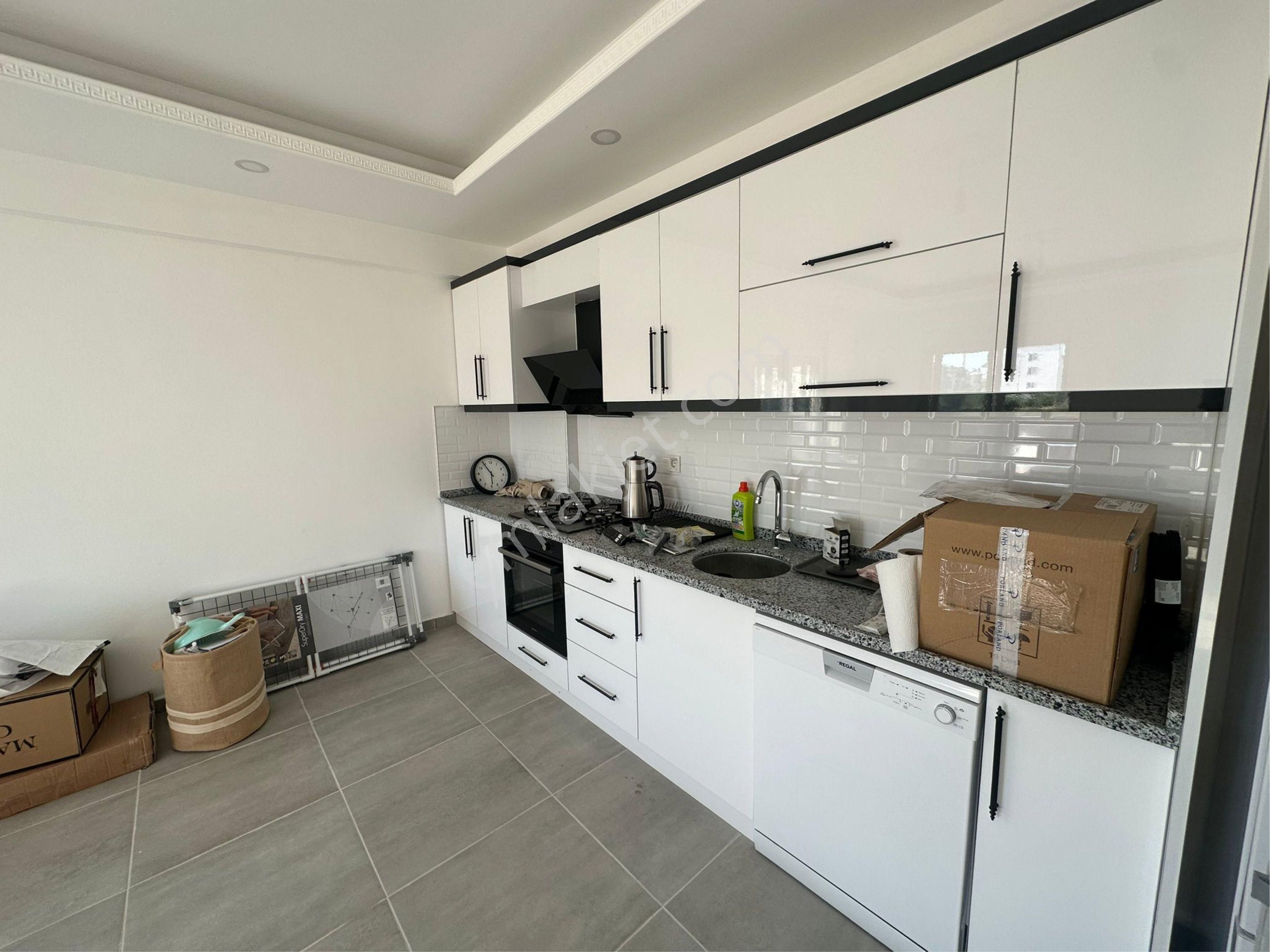 Kadriyede 1+1 Eşyalı Kiralık Daire