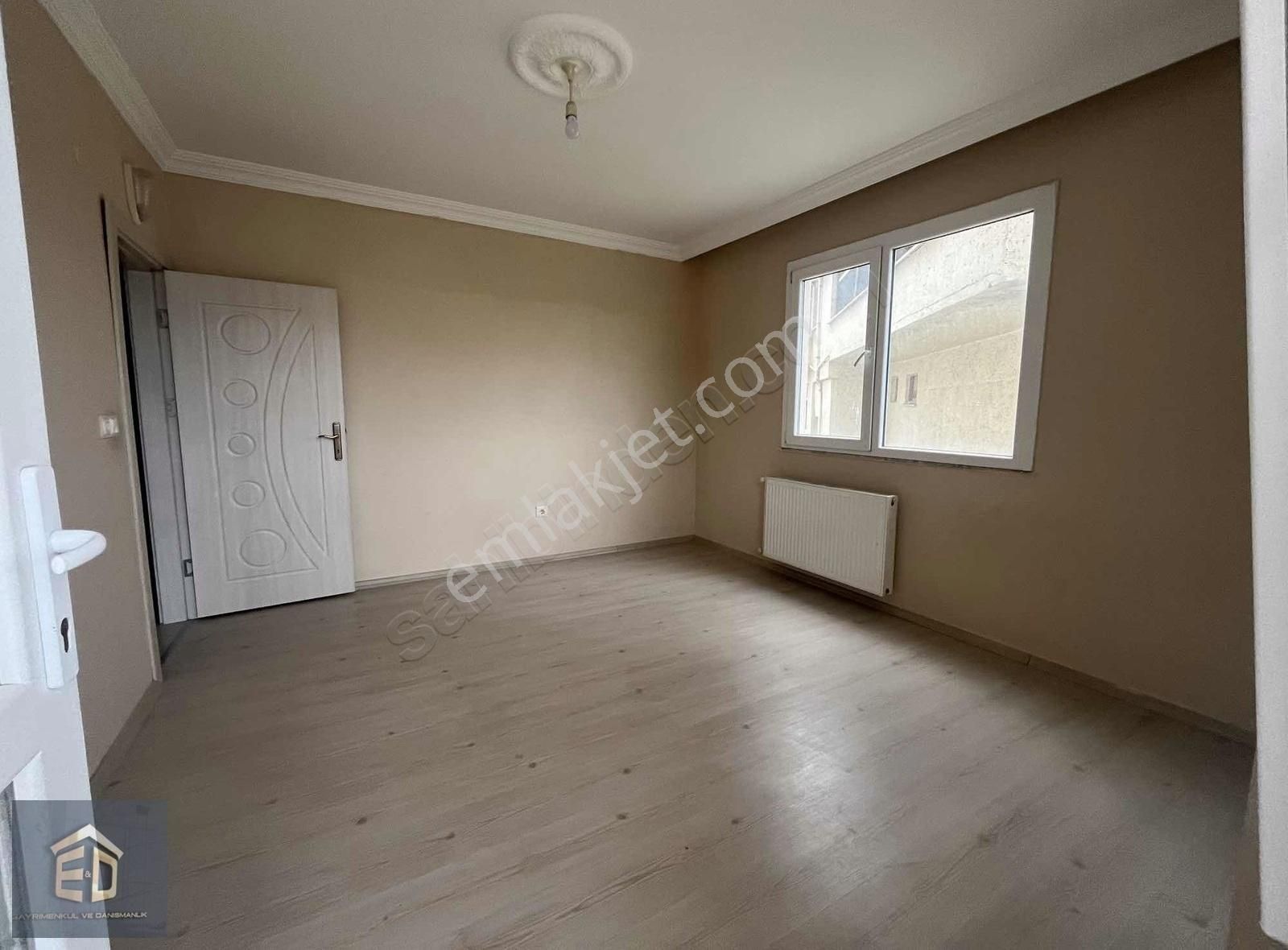 Merkezde Kiralık Doğalgazlı Asansörlü 3+1 Kiralık Daire