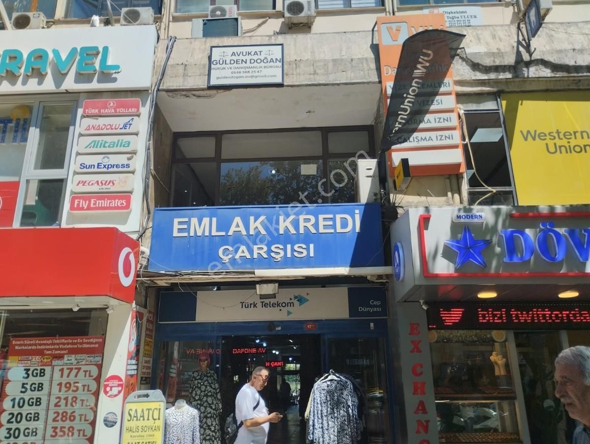 Üsküdar Mimar Sinan Mah. Emlak Kredi Çarşısında Satılık Ofis