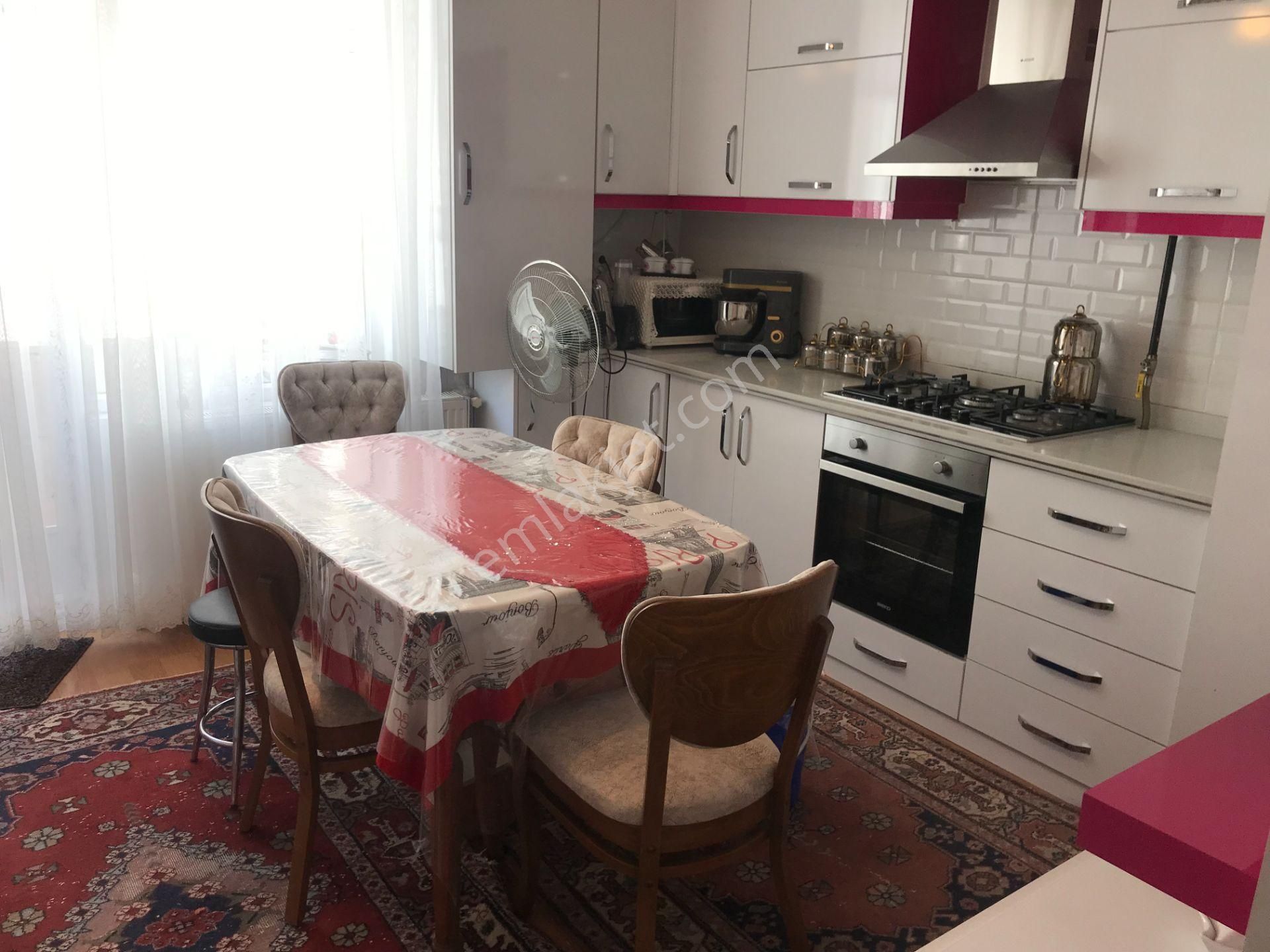 Kavaklıkta Satlık Daire 4+1 Kombili Bakımlı Kat3
