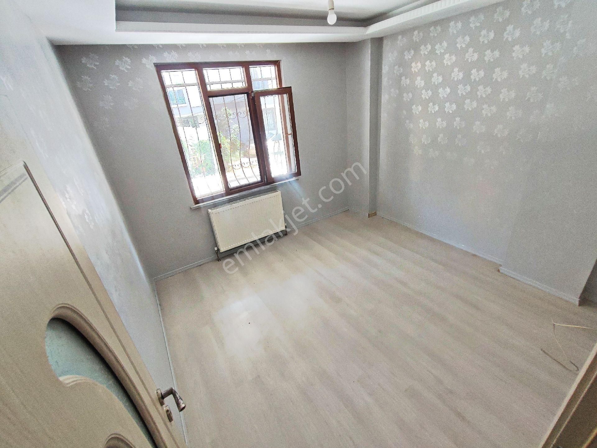 Avlu Avm Yanı Cam Balkonlu Kombili 2+1 Yüksek Giriş Daire