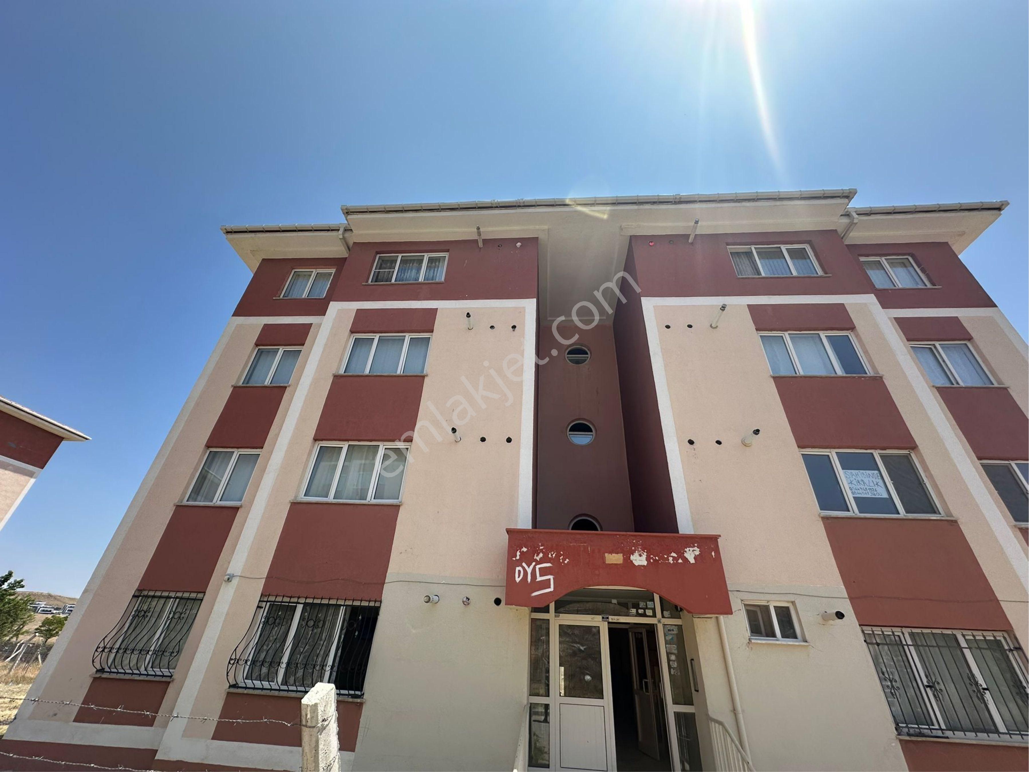 Tokide Dy5 Bloklarında Kat:3 2+1 Masrafsız Güney-doğu Fırsatt Daire