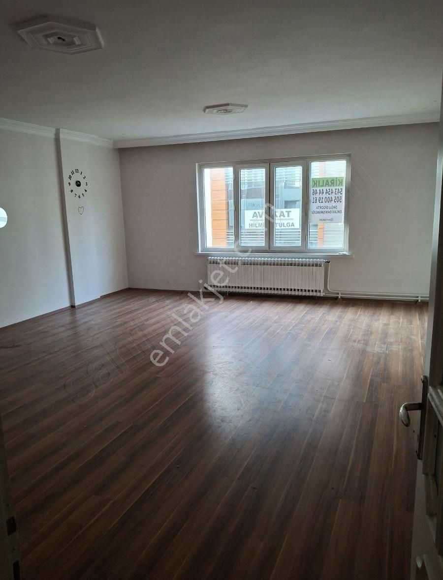 Akhisar Merkezde 1. Nakliye Caddesinde Kiralık Daire