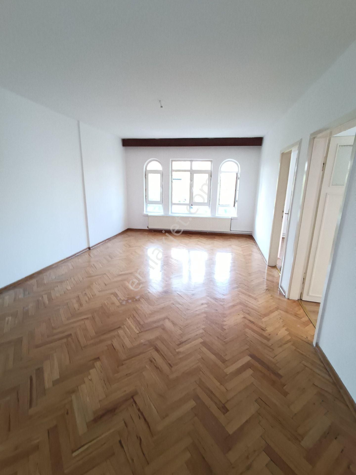 Tıp Fakültesi Cad. 120m2 3+1 Yapılı Çift Balkon Isı Yalıtımlı Otoparklı En Üst Kat Manzaralı Kiralık