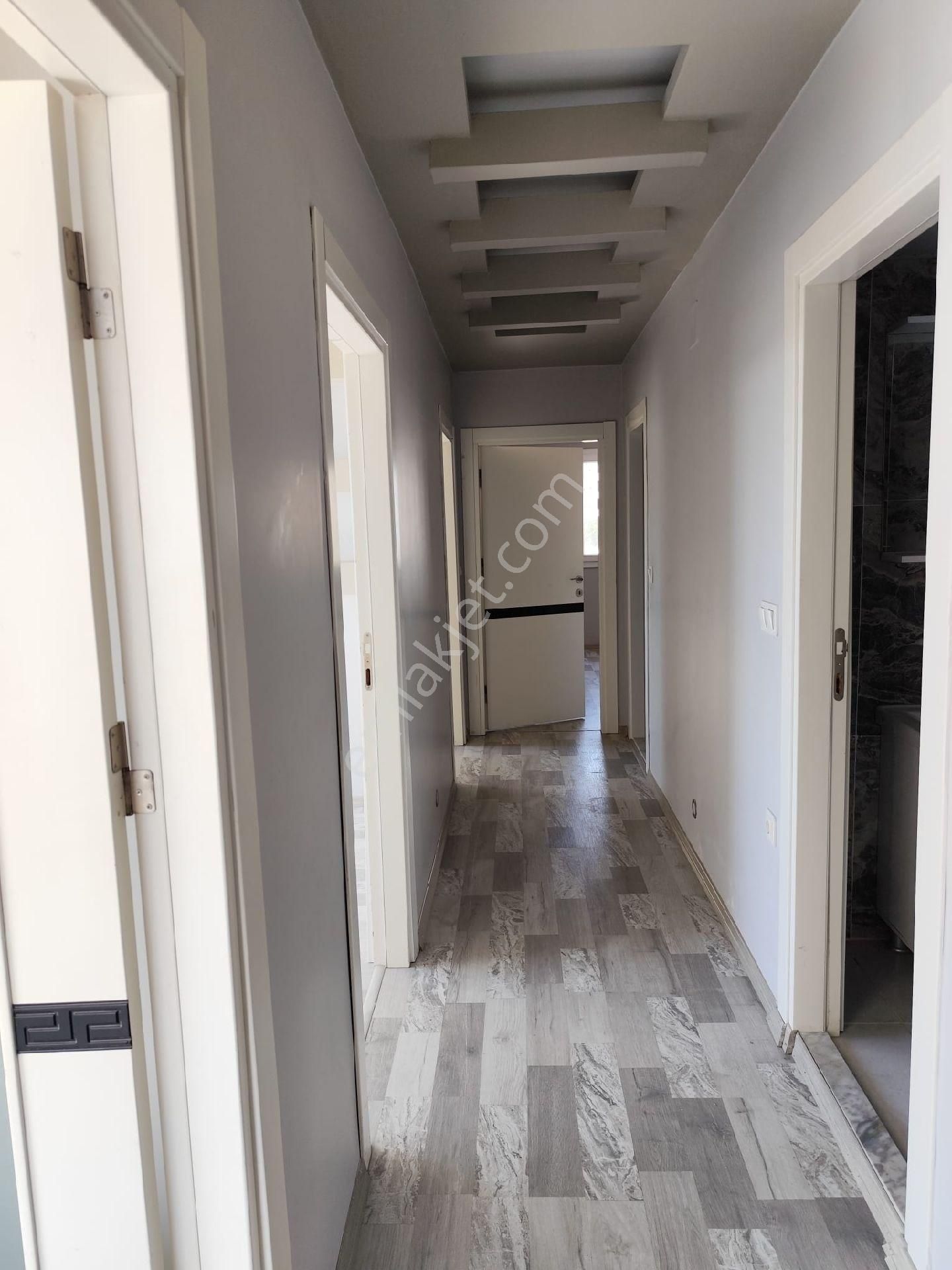 Carkipare'de 3+1 Acık Mutfak Genıs Oturumlu Stad Karsısı - Görsel 12