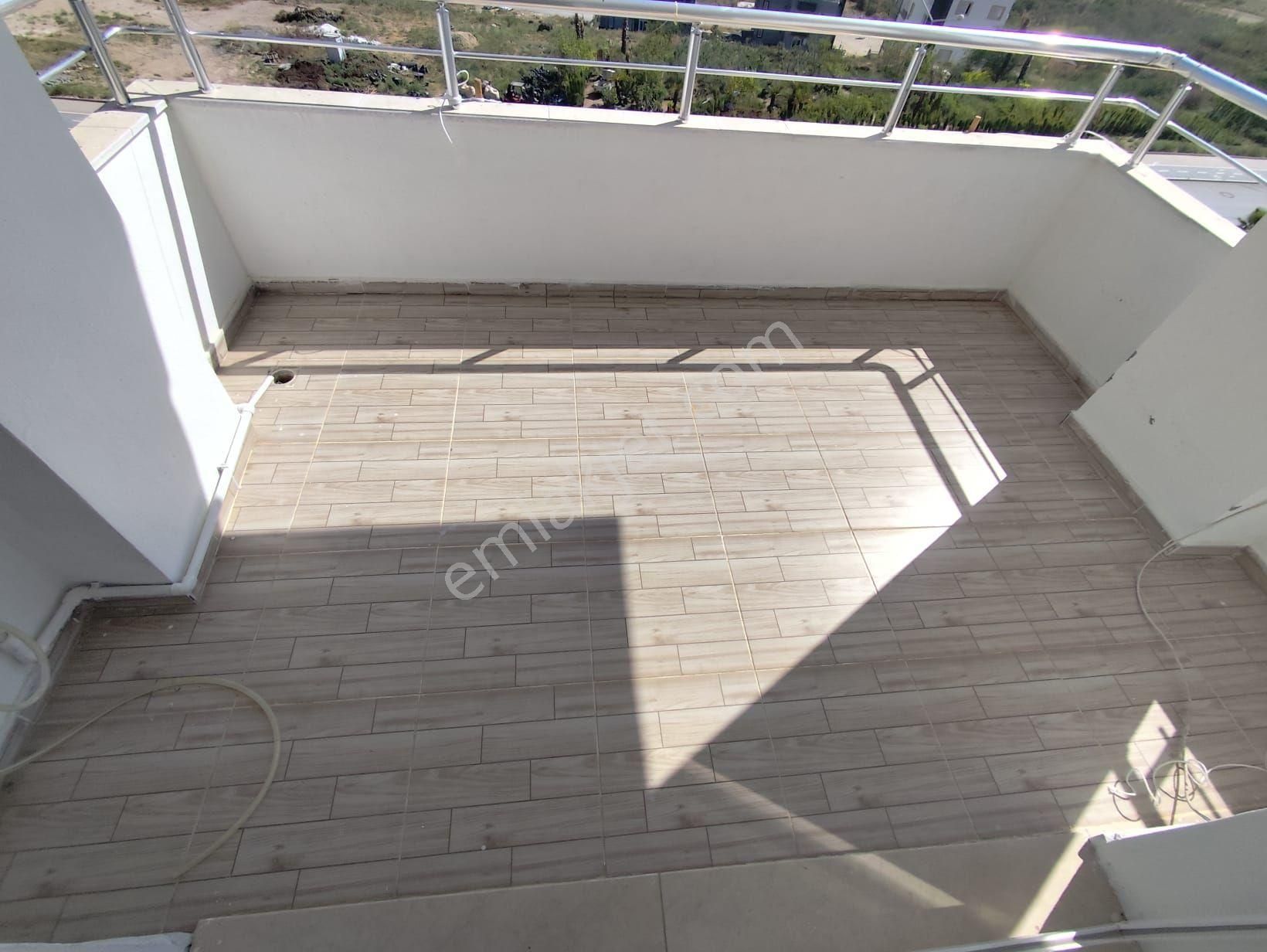 Carkipare'de 3+1 Acık Mutfak Genıs Oturumlu Stad Karsısı - Görsel 10