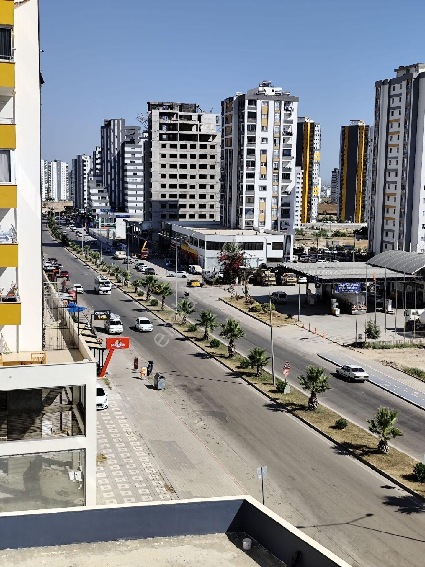 Carkipare'de 3+1 Acık Mutfak Genıs Oturumlu Stad Karsısı - Görsel 2