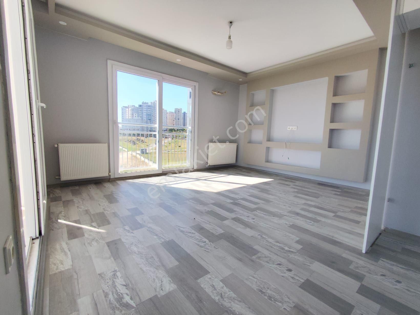 Carkipare'de 3+1 Acık Mutfak Genıs Oturumlu Stad Karsısı - Görsel 5