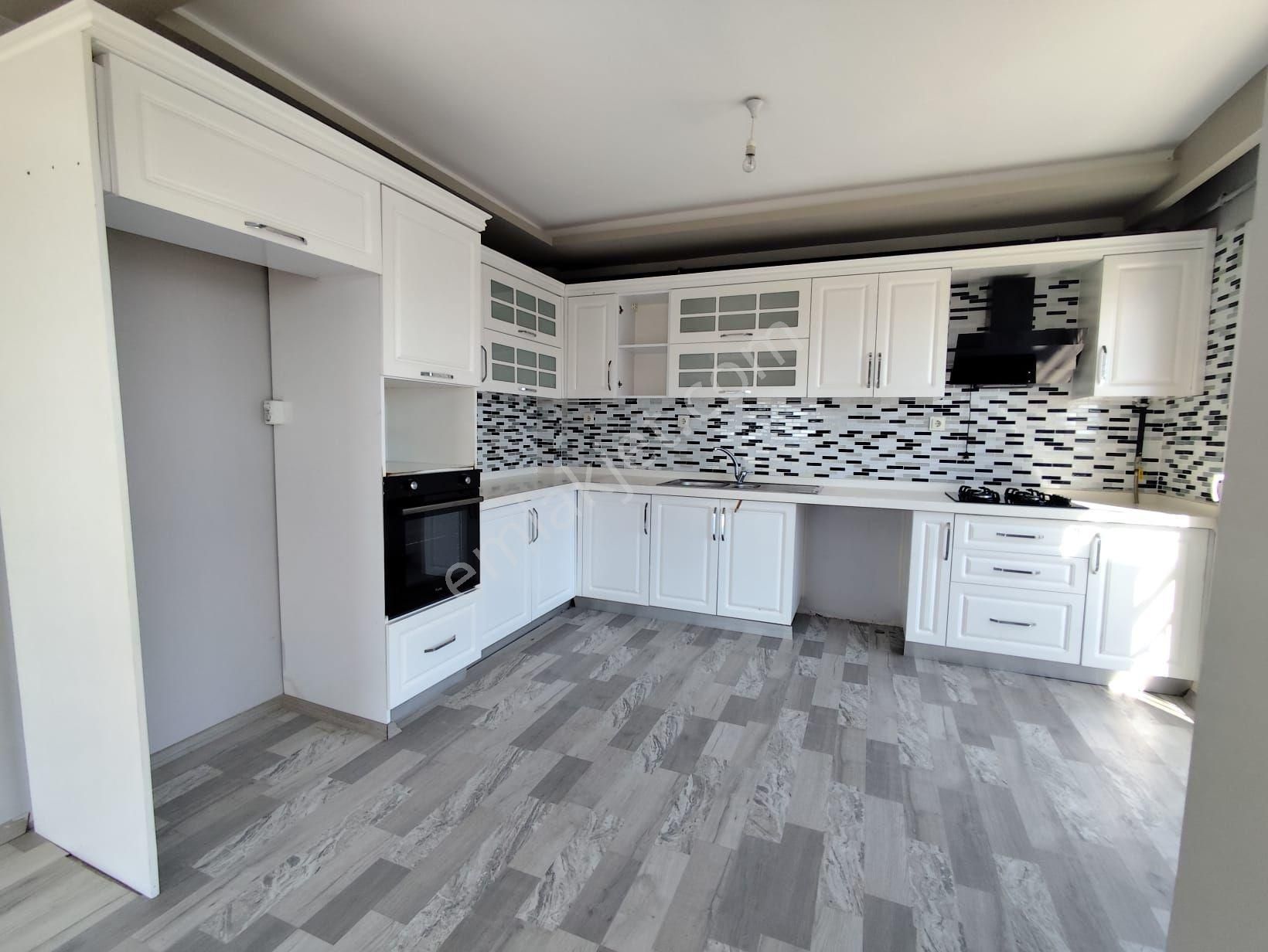 Carkipare'de 3+1 Acık Mutfak Genıs Oturumlu Stad Karsısı - Görsel 8