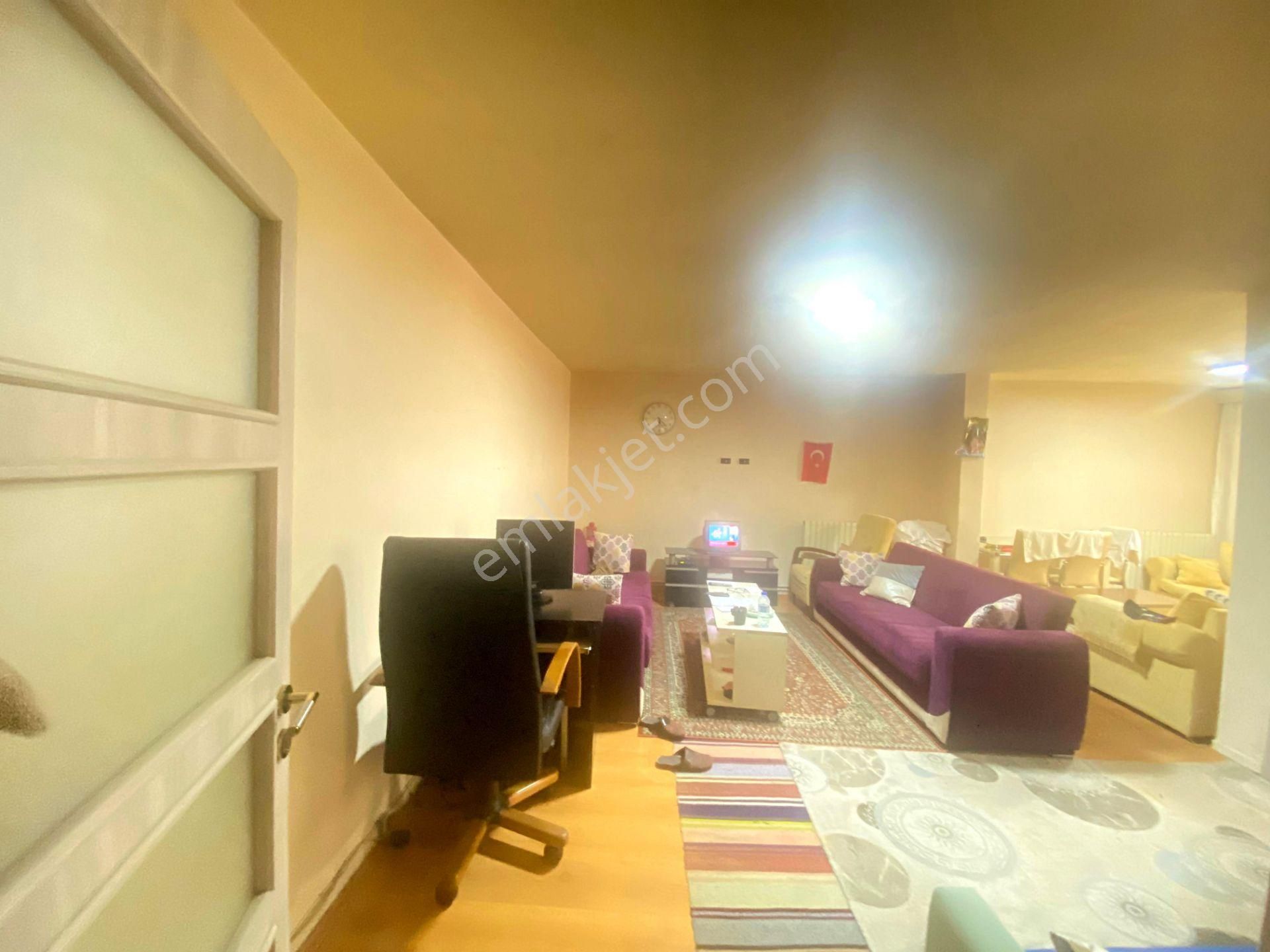 Uzman Emlak'dan Tepebaşı Mh'de Sanatoryum Cadde Yakını 2+1 Daire - Görsel 2