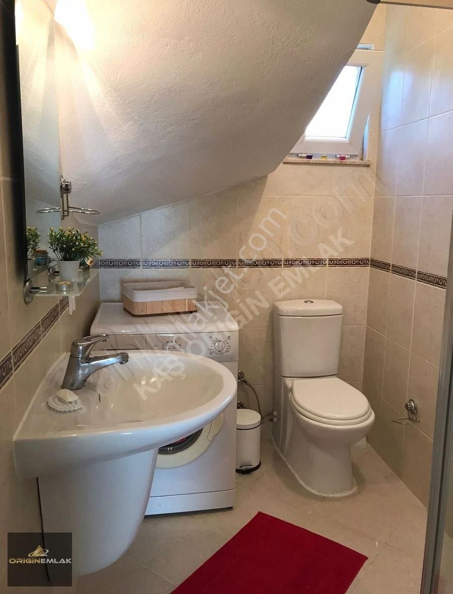 Kalkan Kalamar'da Deniz Manzaralı,ortak Havuzlu Kiralık Daire
