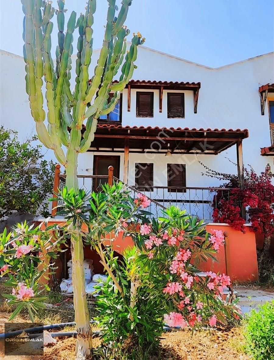 Kaş Patara'da Havuzlu Sitede 3+1 Dubleks (villa Tipi) Daire