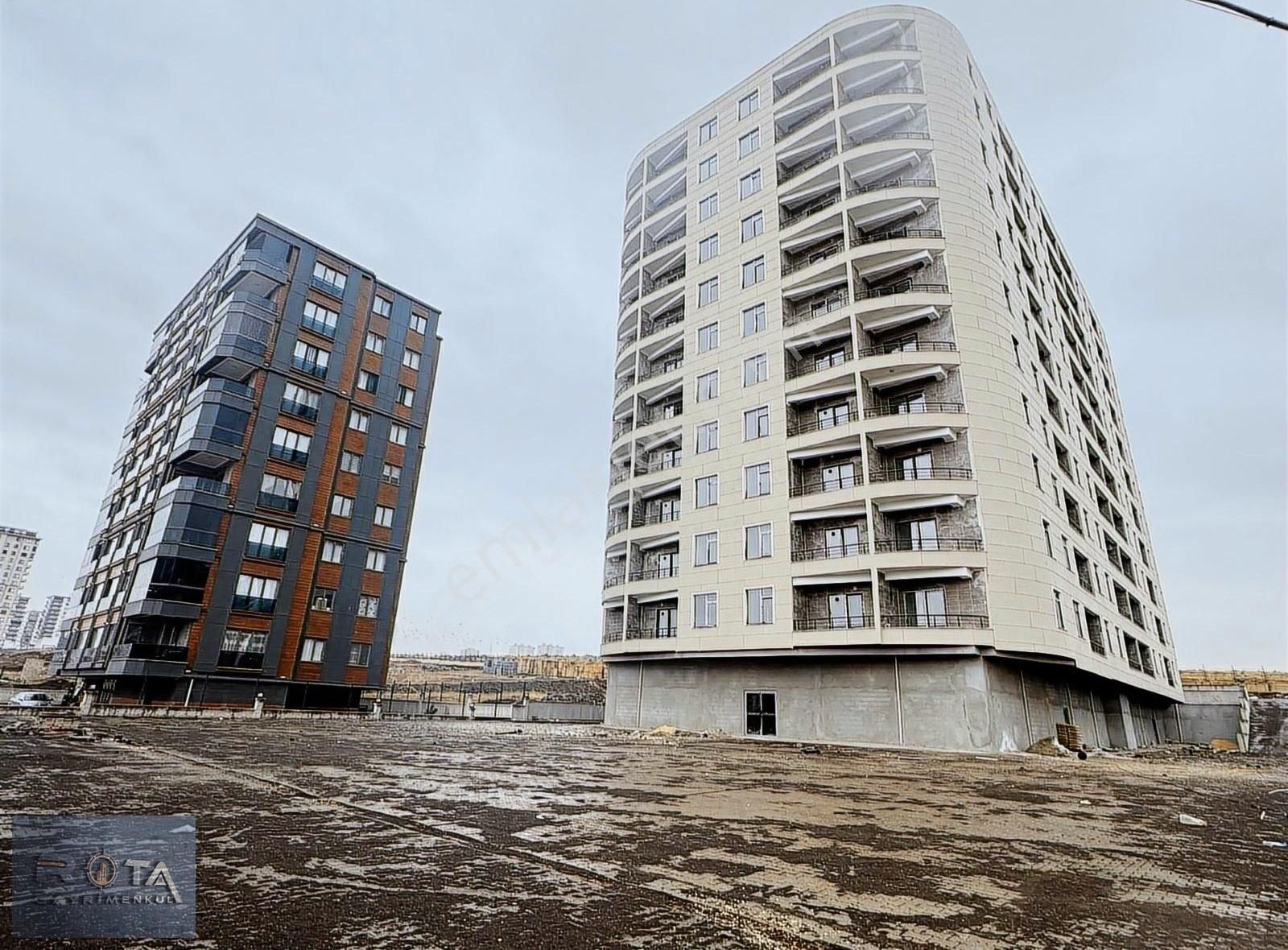 Rota Emlaktan 1+1 Satılık Ve Otel Konseptinde Merkezi Konumda