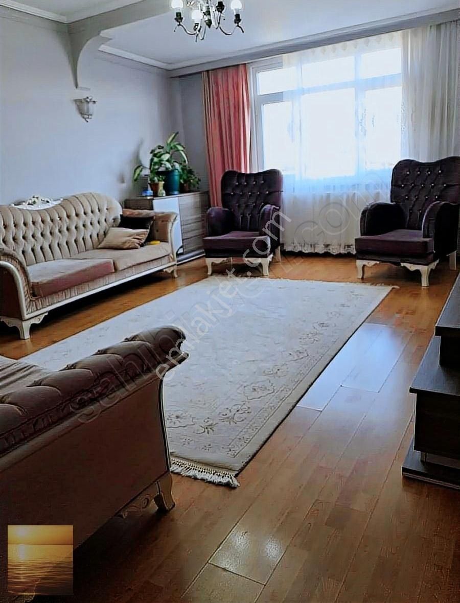 Acil Satılık 2+1 Geniş Büyük Daire