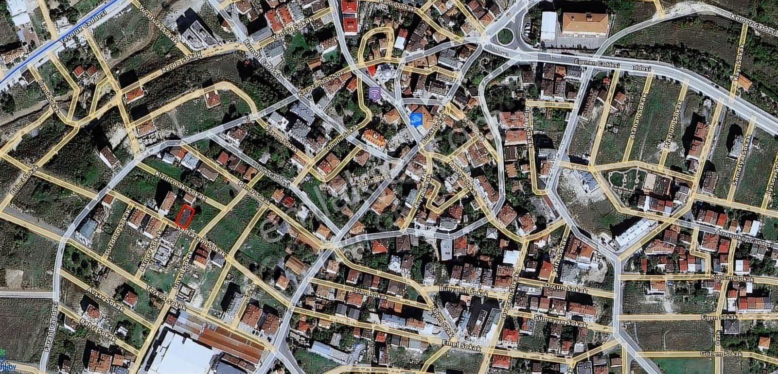 Arnavutköy Taşoluk'ta 317m² Çift Dairelik Arsa