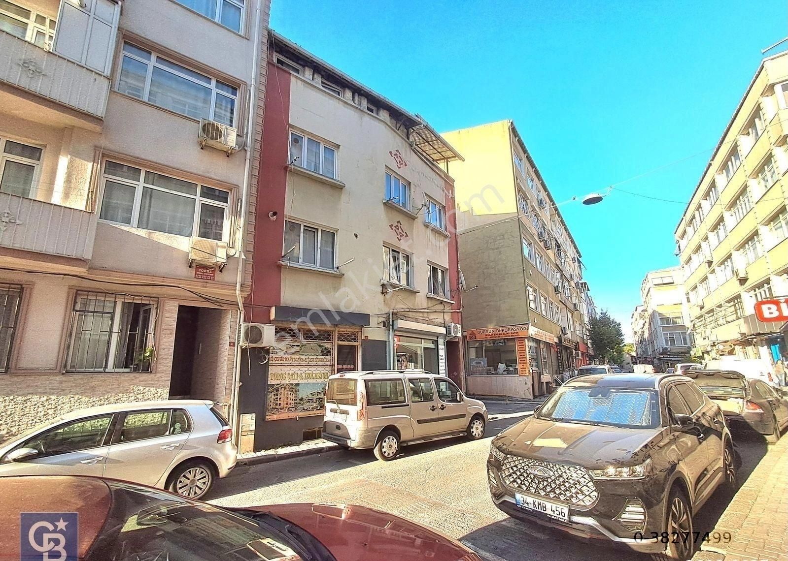 Fatih Şehremini'de, Yaylak Sokak Cepheli Satılık Köşe Bina - Görsel 9