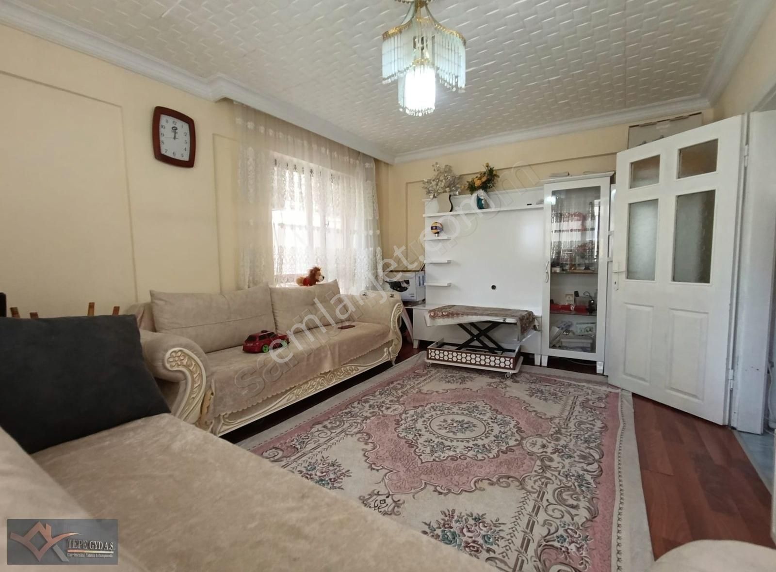 Kanuni Mahallesinde Cepheleri Açık Kullanışlı 2+1