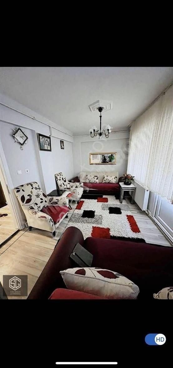 Saim Gencay'dan Gemlik Merkezde Eşyalı 2+1 Kiralık Daire