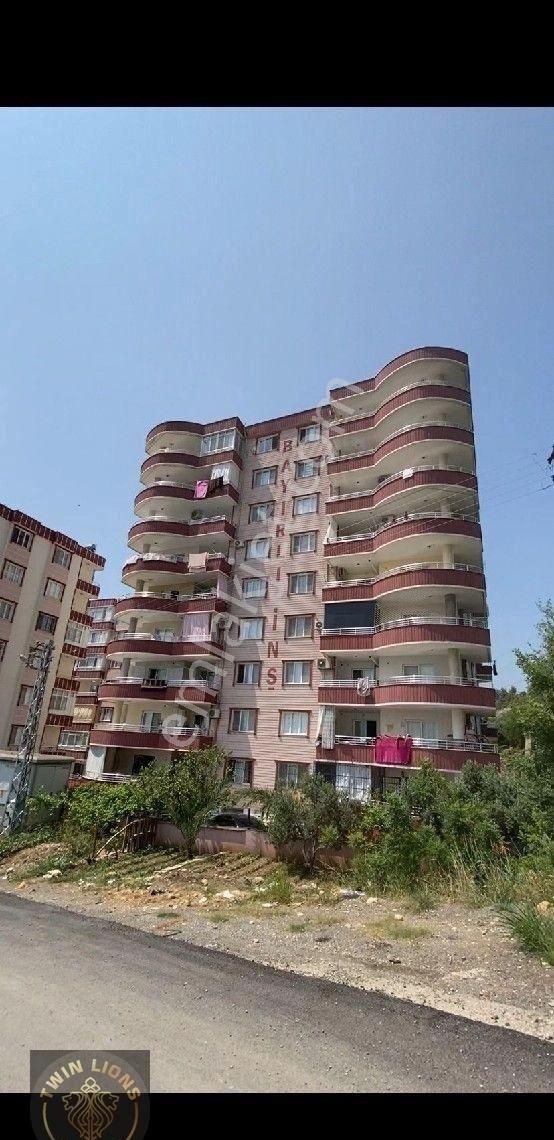 İskenderun Denizciler Zümrüt Sitesinde 3+1 Satılık Daire