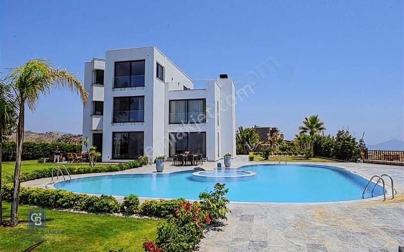Panoramik Manzaralı Lüks Malikane
