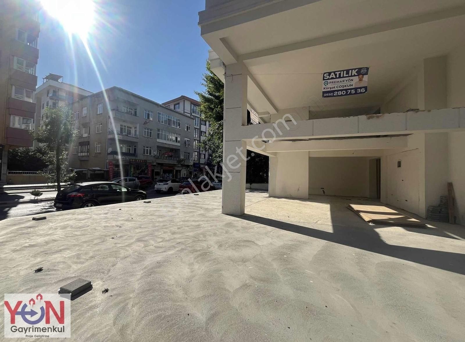 Kartal İnönü Caddesi Üzeri Satılık 240m2 2 Katlı Dükkan