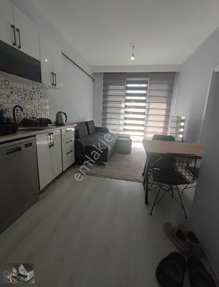 Sancaktepe Metroya 600 Metre Mesafe Full Eşyalı Daire Kacmaz
