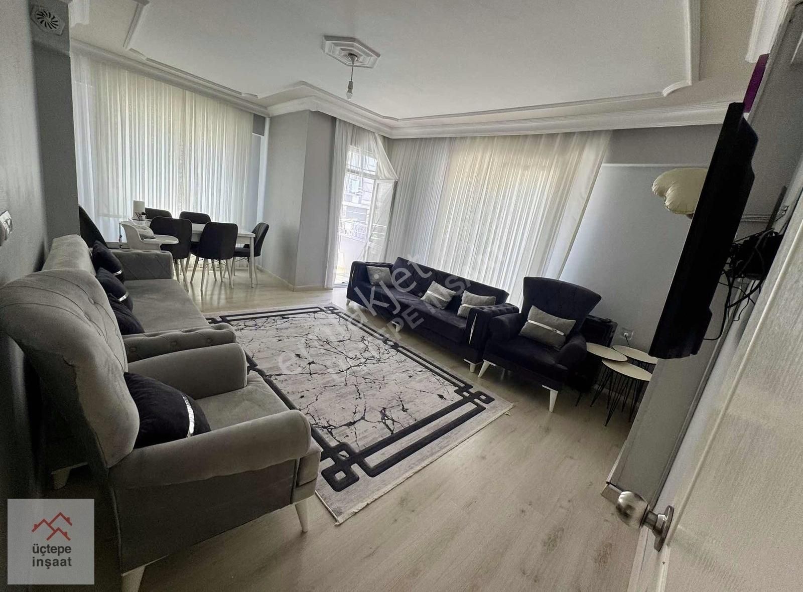 Osmangazi Mah'da 2+1 Arakatı 105 M² Köşebaşı-balkonlu-masrafsız