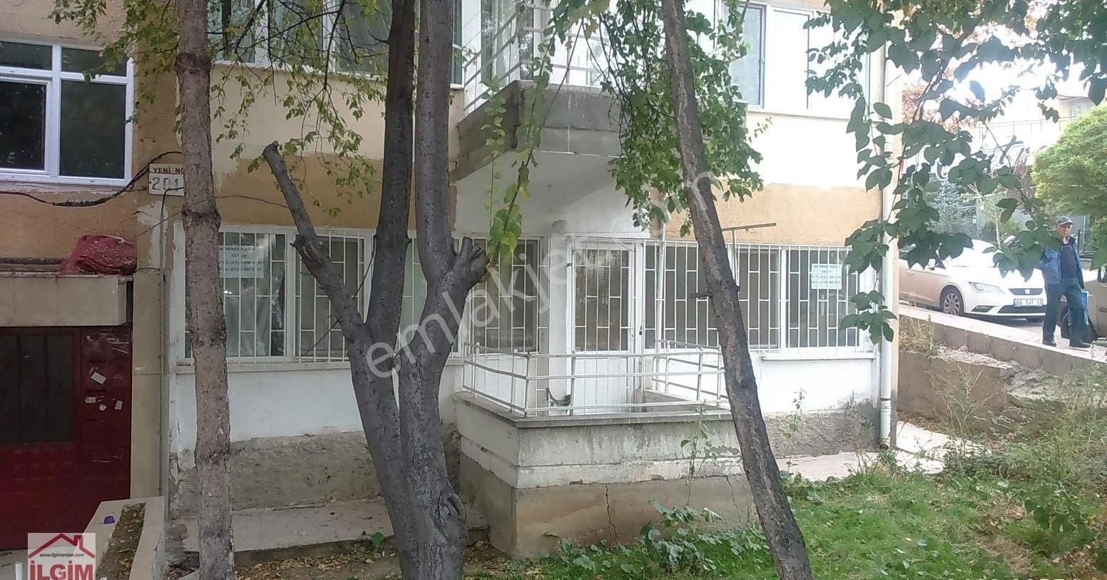 Balgat 100 Yıl İşçi Bloklarında 2+1 Kombili Daire