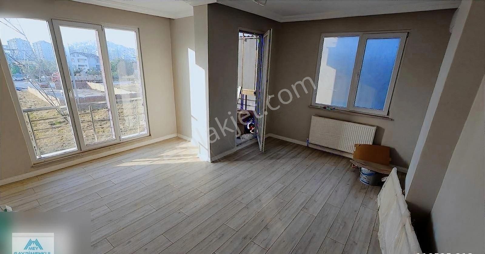 Site İçerisinde Özel Yapım 3+1 Daire