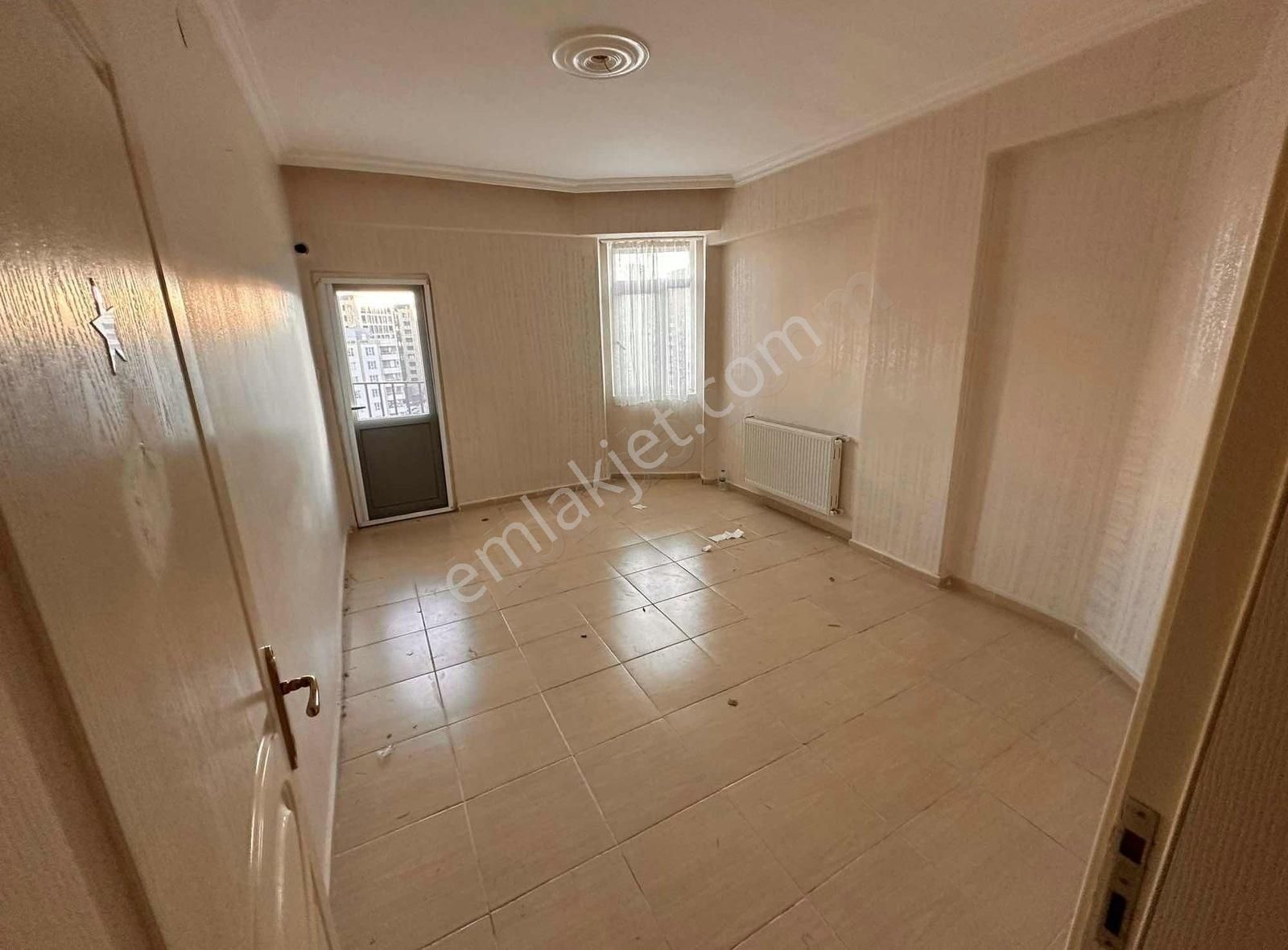 Aksa Doğalgaz Arkası Süper 3+1 Daire