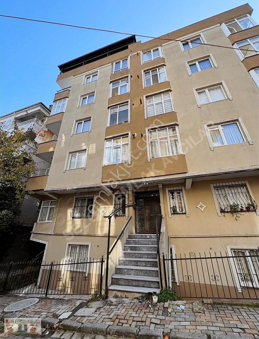 Sezgin Emlaktan 2+1 100 M2 Full Eşyalı Göl Manzaralı