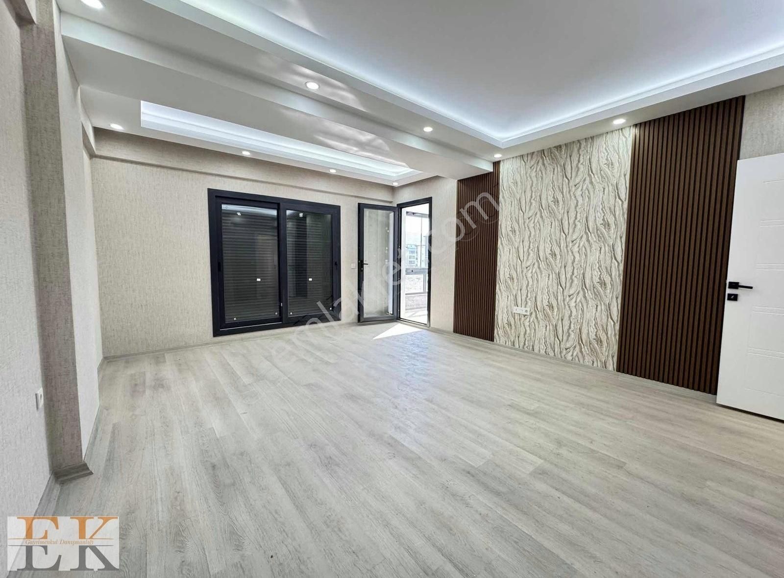 Muratbey Mah Ultra Lüx Süper İşçilikli 3+1 Daire